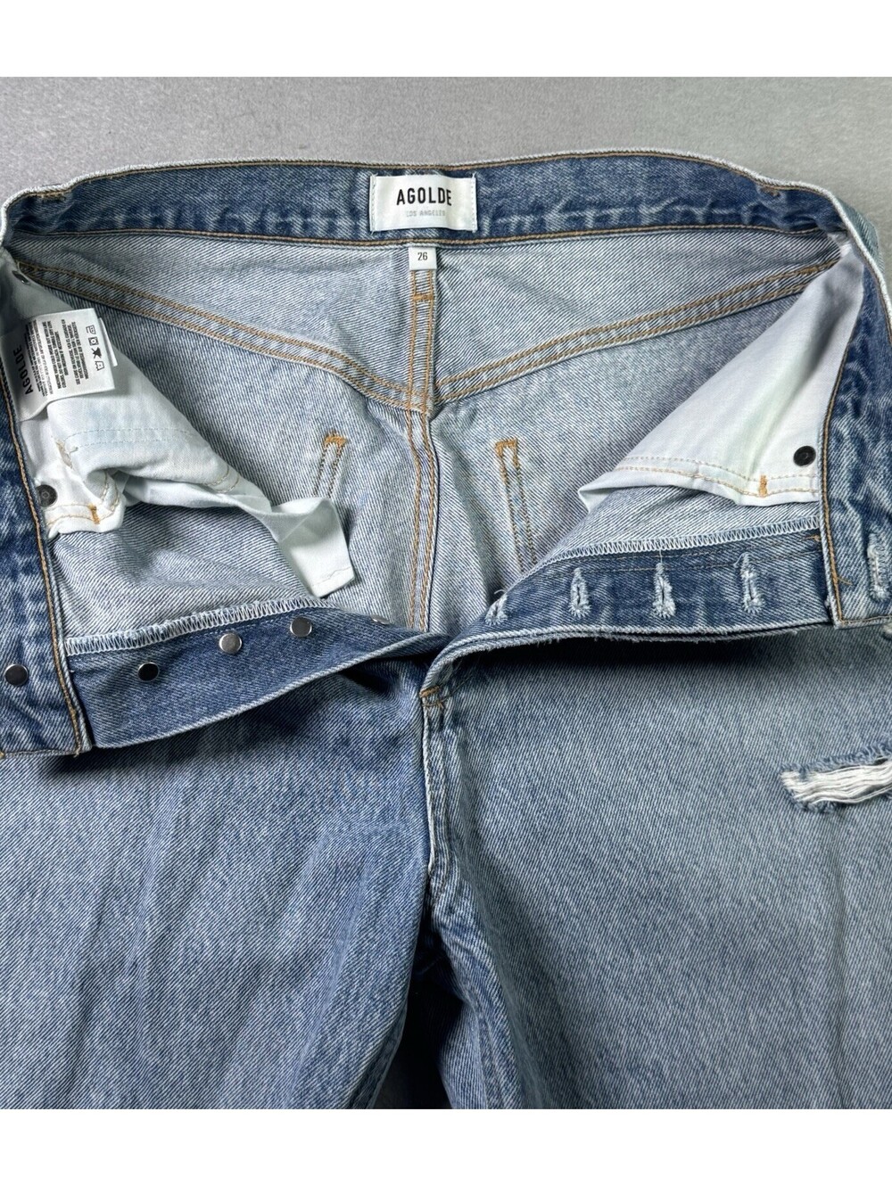 AGOLDE 90s Mid Rise Loose Fit Jeans Fall Out Distressed Denim Size 26 A069C-811 - Picture 9 of 9